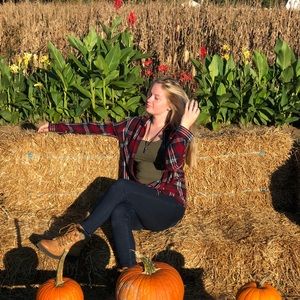 Meet your Posher, Nicole